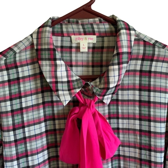 Riley & Rae Lavallière Bow Blended Legacy Pink Plaid Button Up Blouse Large - Picture 6 of 11